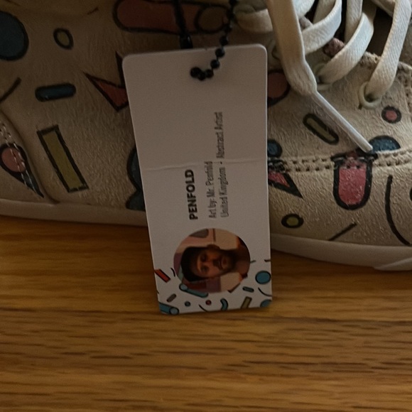 Bucket feet new with tag size 9 designed by Penfold - Picture 5 of 8